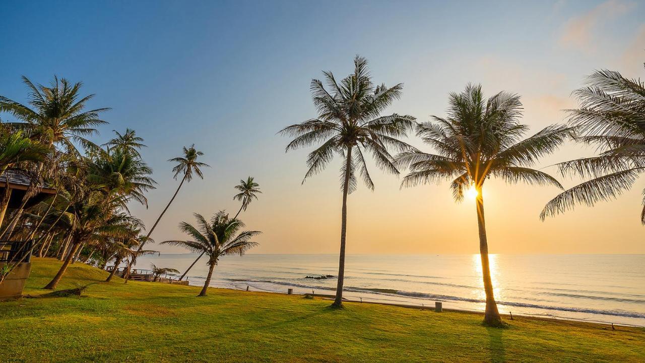 Ban Saithong Beach Resort Bang Saphan Noi Exterior foto